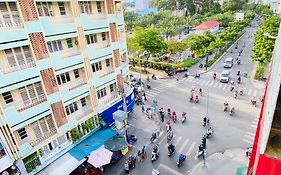 Home Away Do Quang Dau- Homestay, City Center, D1